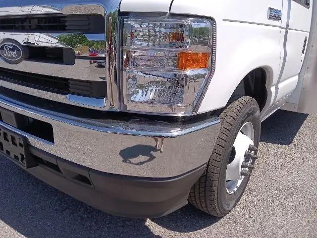 2026 Ford E-350 Cutaway E-Series Cutaway