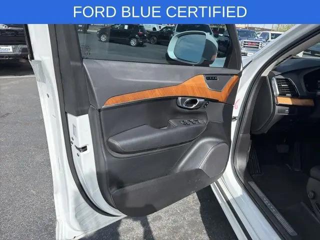 2024 Volvo XC90 B5 Plus Bright Theme