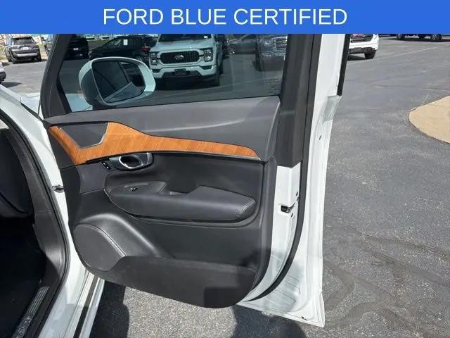 2024 Volvo XC90 B5 Plus Bright Theme