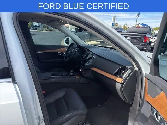2024 Volvo XC90 B5 Plus Bright Theme