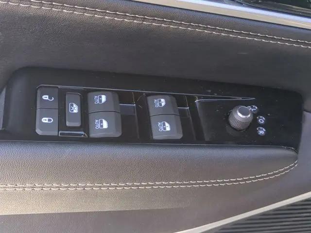 2026 Jeep Grand Wagoneer 4x4