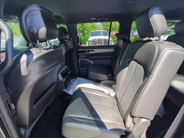 2026 Jeep Grand Wagoneer 4x4