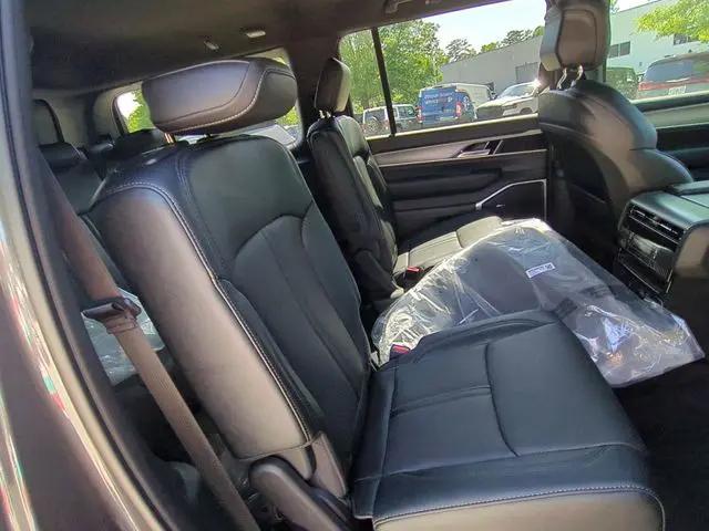 2026 Jeep Grand Wagoneer 4x4