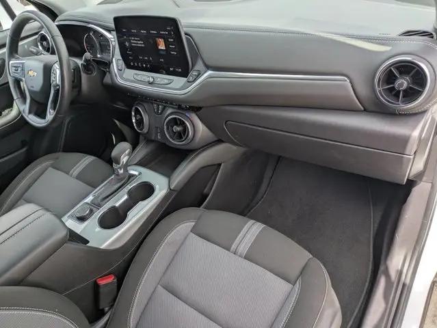 2025 Chevrolet Blazer AWD 2LT
