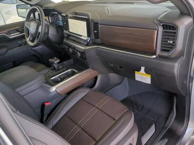 2026 Chevrolet Silverado 1500 4WD Crew Cab Short Bed High Country