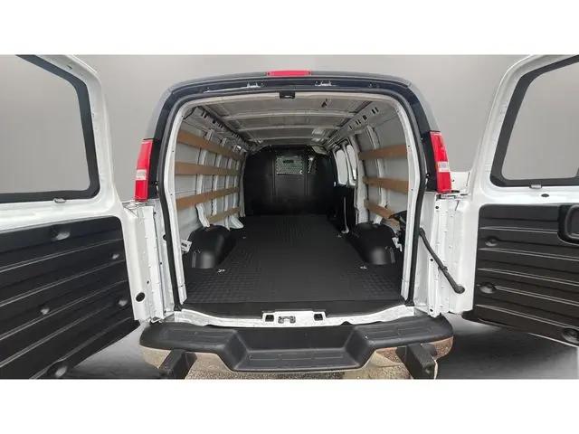 2024 GMC Savana Cargo RWD 2500 Regular Wheelbase Work Van