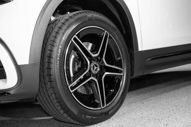 2026 Mercedes-Benz GLB 4MATIC