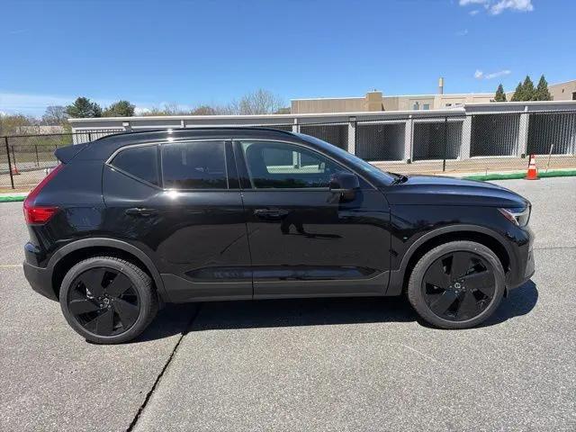 2026 Volvo XC40 Black Edition Ultra, B5 AWD Gas (mild hybrid)