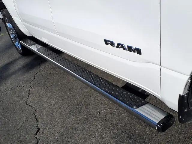 2023 Ram 1500 Big Horn Crew Cab 4x4 5'7" Box