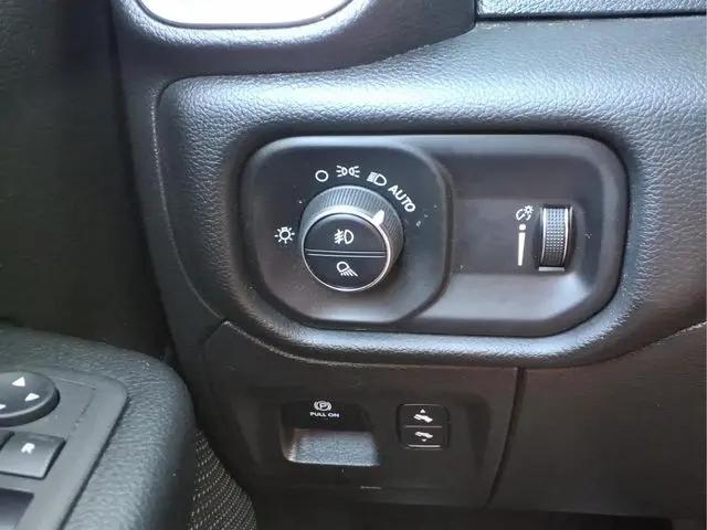 2023 Ram 1500 Big Horn Crew Cab 4x4 5'7" Box