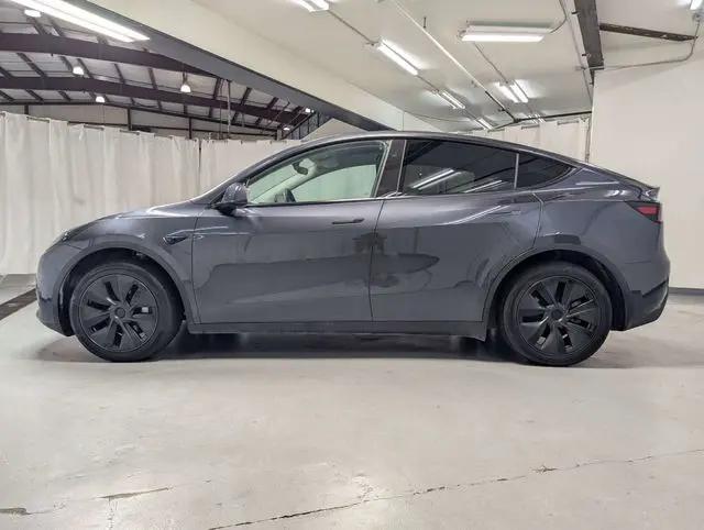 2025 Tesla Model Y Long Range Dual Motor Rear-Wheel Drive