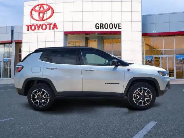 2025 Jeep Compass Trailhawk 4x4