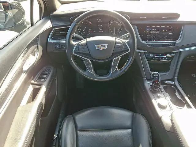 2022 Cadillac XT5 AWD Premium Luxury
