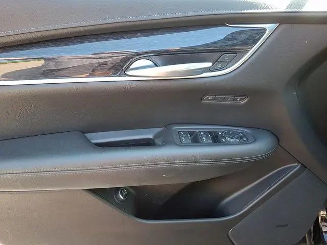 2022 Cadillac XT5 AWD Premium Luxury