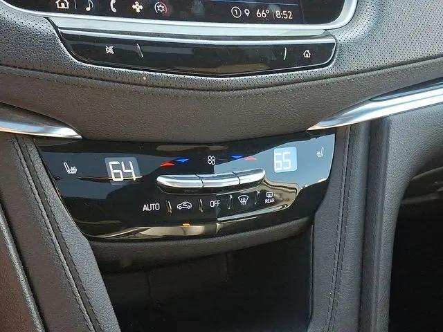 2022 Cadillac XT5 AWD Premium Luxury
