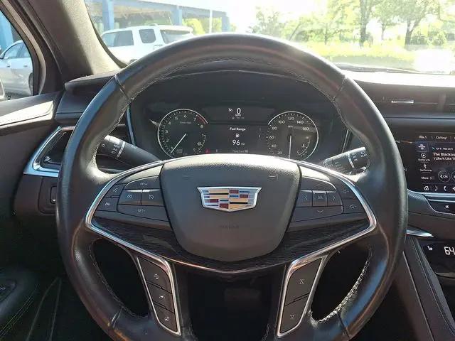 2022 Cadillac XT5 AWD Premium Luxury