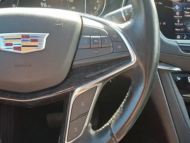 2022 Cadillac XT5 AWD Premium Luxury