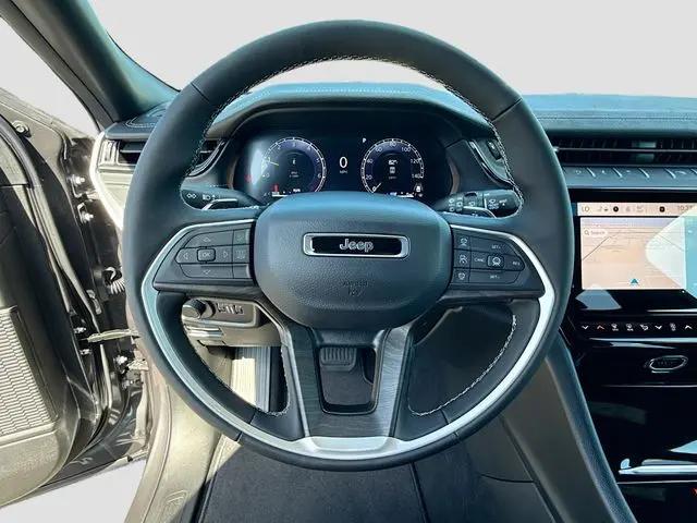 2026 Jeep Grand Cherokee L Altitude 4x2