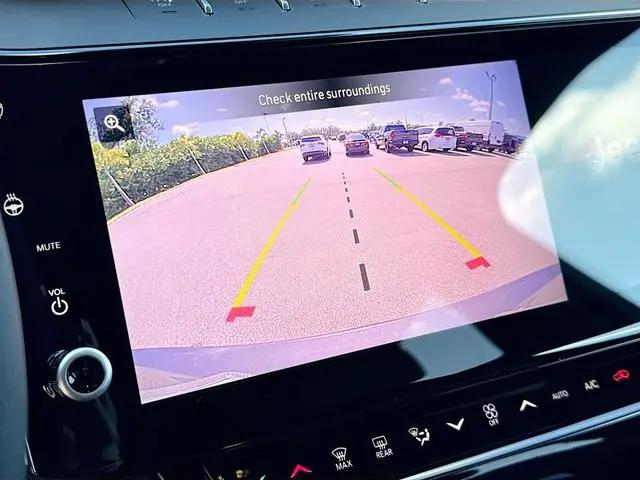 2026 Jeep Grand Cherokee L Altitude 4x2