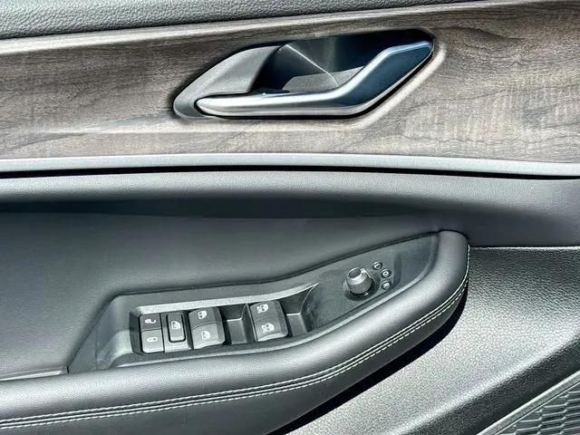 2026 Jeep Grand Cherokee L Altitude 4x2