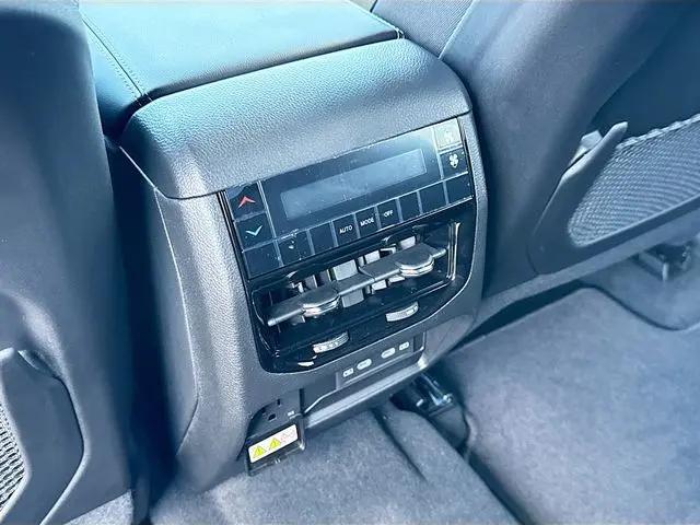 2026 Jeep Grand Cherokee L Altitude 4x2
