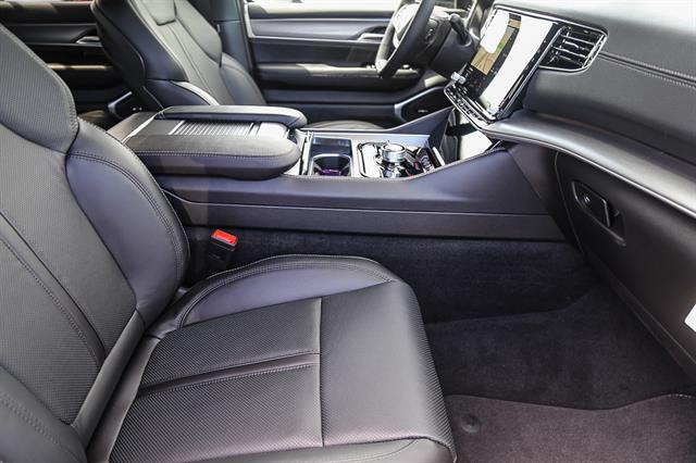 2026 Jeep Grand Wagoneer Upland 4x4