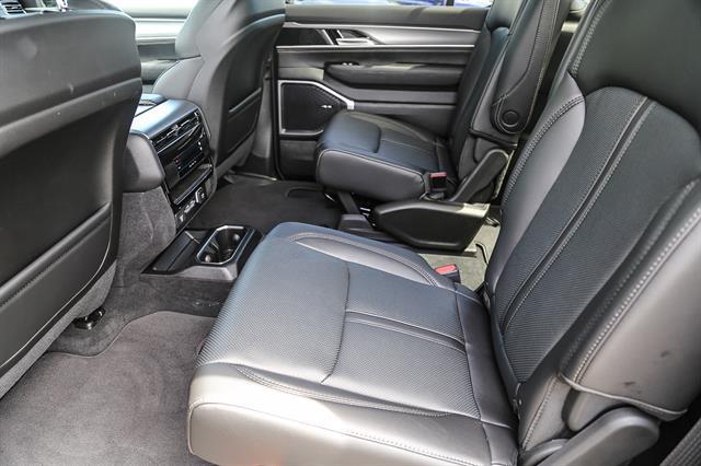 2026 Jeep Grand Wagoneer Upland 4x4