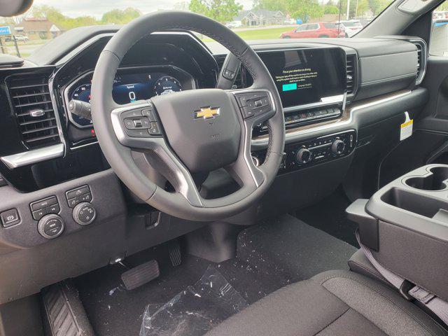 2026 Chevrolet Silverado 1500 4WD Crew Cab Short Bed LT with 2FL