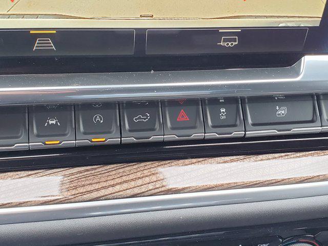 2026 Chevrolet Silverado 1500 4WD Crew Cab Short Bed LT with 2FL