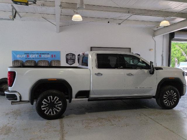 2026 GMC Sierra 2500HD Crew Cab, Standard Bed, Denali Ultimate, 4WD