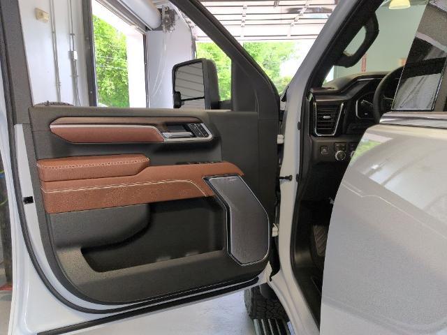 2026 GMC Sierra 2500HD Crew Cab, Standard Bed, Denali Ultimate, 4WD