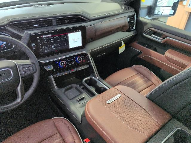 2026 GMC Sierra 2500HD Crew Cab, Standard Bed, Denali Ultimate, 4WD