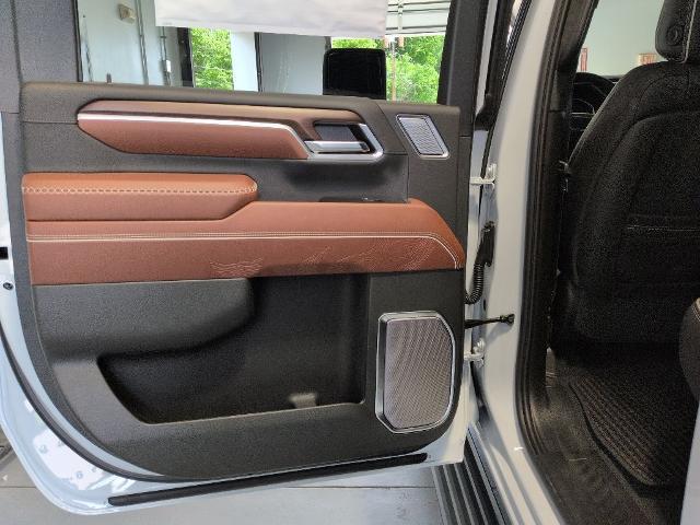 2026 GMC Sierra 2500HD Crew Cab, Standard Bed, Denali Ultimate, 4WD
