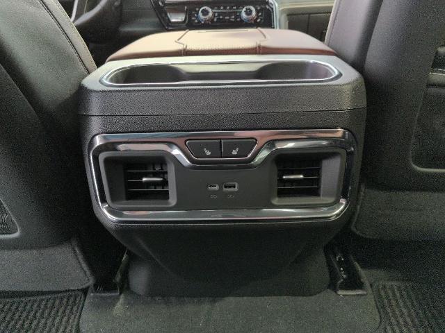 2026 GMC Sierra 2500HD Crew Cab, Standard Bed, Denali Ultimate, 4WD