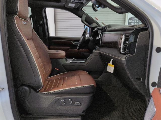 2026 GMC Sierra 2500HD Crew Cab, Standard Bed, Denali Ultimate, 4WD