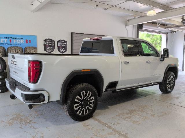 2026 GMC Sierra 2500HD Crew Cab, Standard Bed, Denali Ultimate, 4WD