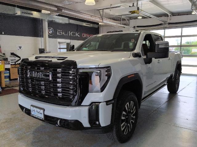 2026 GMC Sierra 2500HD Crew Cab, Standard Bed, Denali Ultimate, 4WD