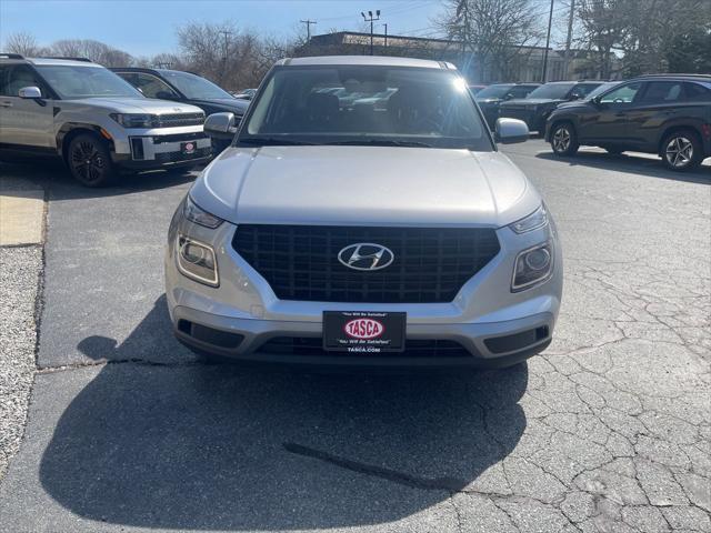 2023 Hyundai Venue SE