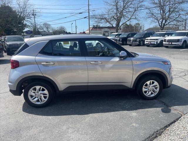 2023 Hyundai Venue SE