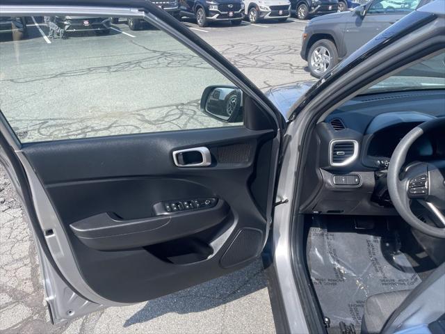 2023 Hyundai Venue SE