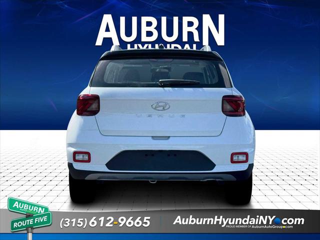 2026 Hyundai Venue SEL w/Two-Tone Roof