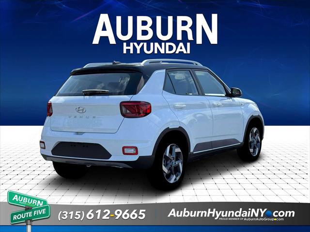 2026 Hyundai Venue SEL w/Two-Tone Roof