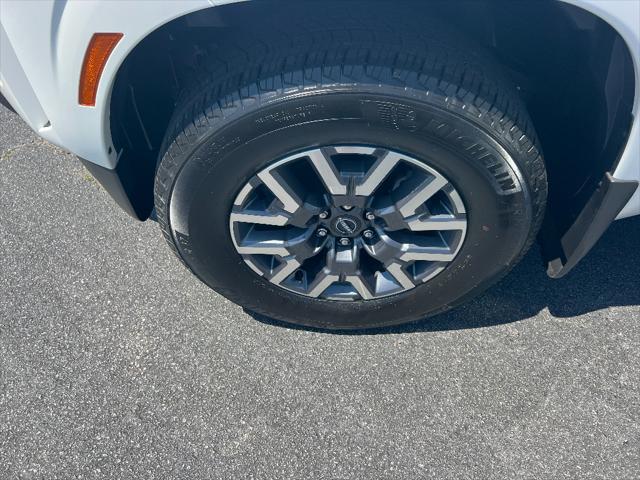 2024 Nissan Frontier Crew Cab SL 4x2
