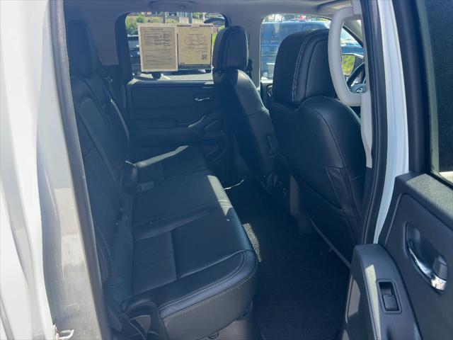 2024 Nissan Frontier Crew Cab SL 4x2