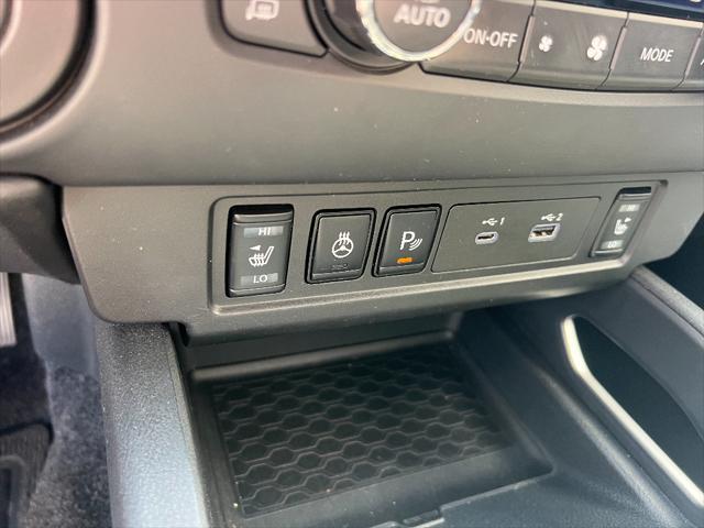 2024 Nissan Frontier Crew Cab SL 4x2