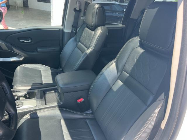 2024 Nissan Frontier Crew Cab SL 4x2