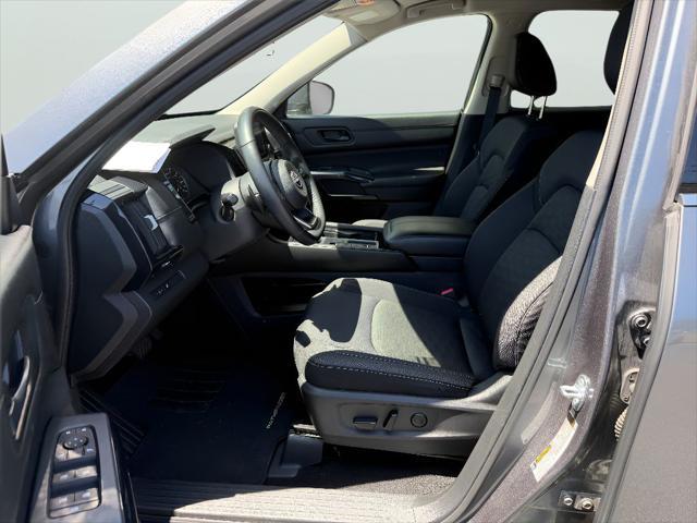 2024 Nissan Pathfinder SV FWD