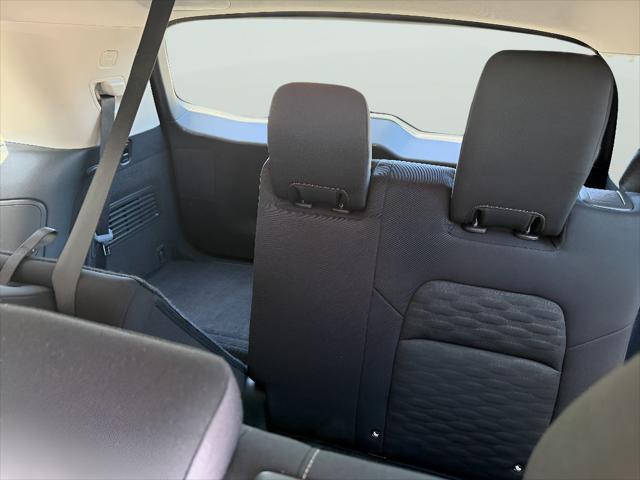2024 Nissan Pathfinder SV FWD