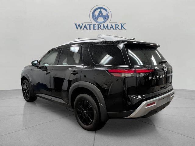2025 Nissan Pathfinder SL 4WD