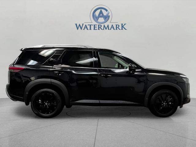 2025 Nissan Pathfinder SL 4WD